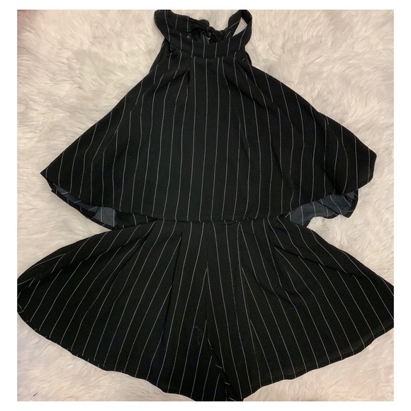 Listicle Black Halter Romper - Picture 3 of 6